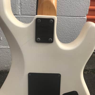 left handed  kramer striker S 100 image 4