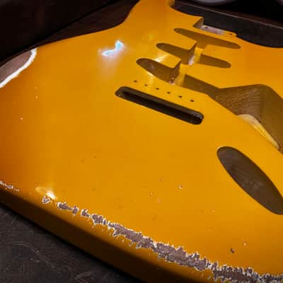 MJT Stratocaster body aged nicotine white image 3