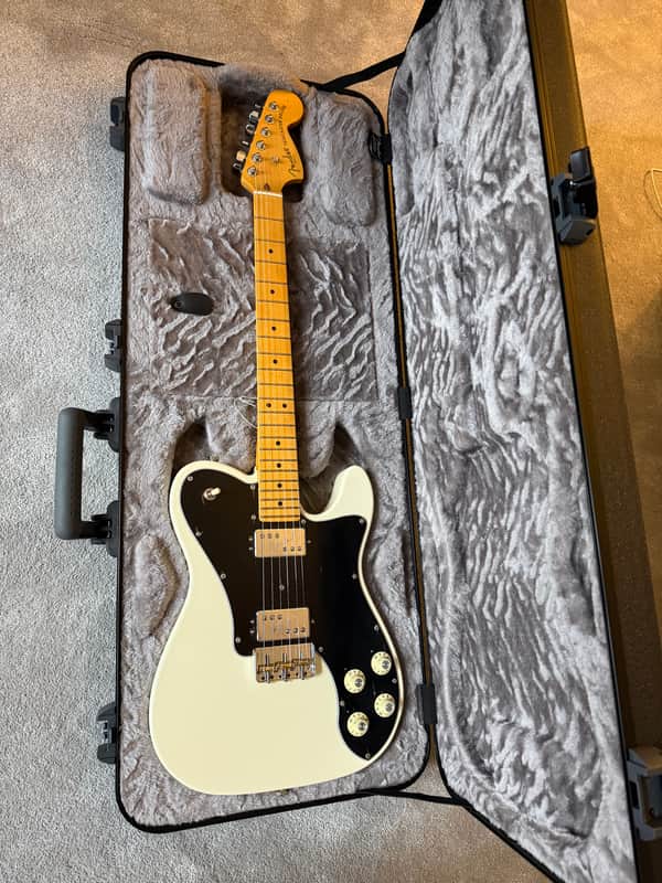 Fender American Professional II Telecaster Deluxe with Maple Fretboard - Olympic White