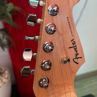 Fender American Elite Stratocaster image 17