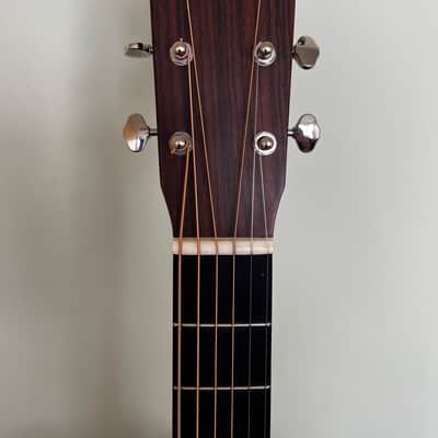 Martin 00-18V 2005 image 4