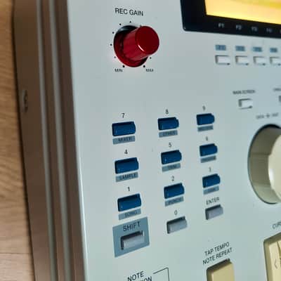 Akai MPC2000 MIDI Production Center 1997 - 2001 - Grey image 7