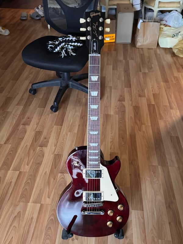 Gibson Les Paul Studio 2024 - Present - Wine Red