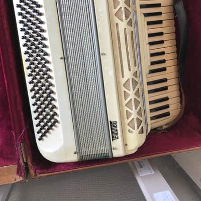 Brindisi Accordion, 120 1930 white image 1