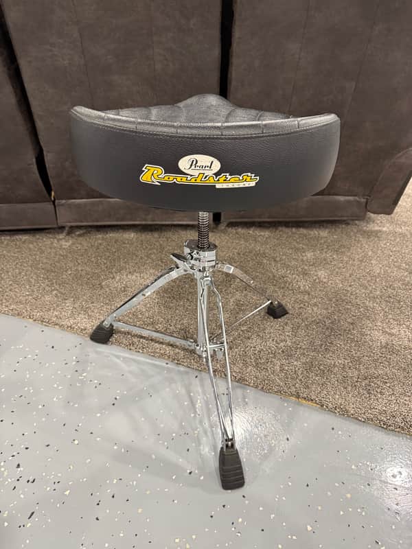 Pearl Roadster Throne image 1