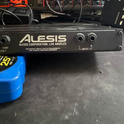 Alesis QuadraVerb GT 20k Bandwidth Simultaneous Guitar Effects Processor 1990s - Black image 7