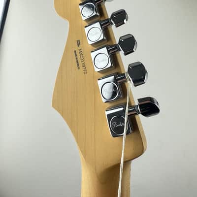 Fender Player Stratocaster Maple Fretboard 2022 3-Color Sunburst Electric Guitar image 10