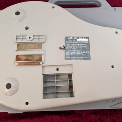 Vintage Suzuki Omnichord System Two Model OM-84 Synthesizer w/ Hard Case, Manual & Overlay 1984 - Ivory image 21