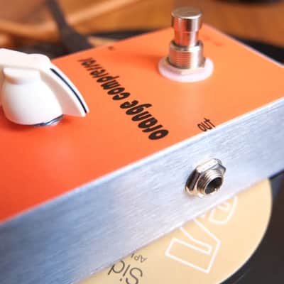 Orange Compressor Effect Pedal By Mojo Gear /Dan Armstrong's orange squeezer clone/vintage image 6