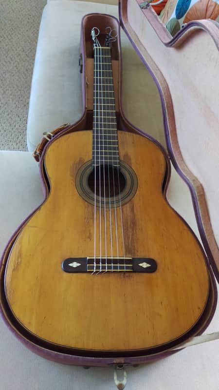 Ramirez R1 Classical Guitar Natural image 1