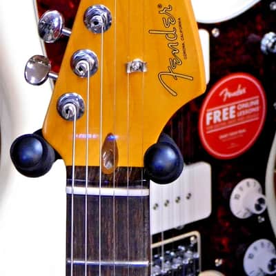 2025 Fender American Professional Classic Stratocaster Electric Guitar w/Gig Bag! Dakota Red! VERY NICE!!! image 7