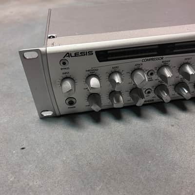 Alesis CLX-440 Dual Channel Compressor/Expander/Limiter image 2