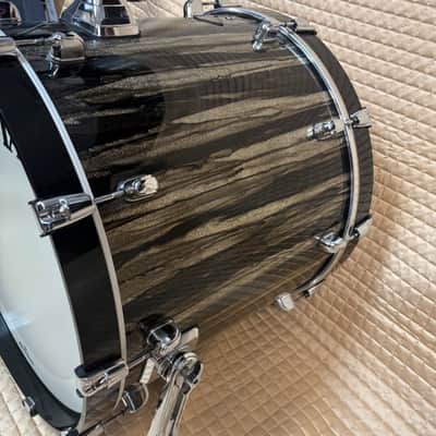 Tama Starclassic Walnut Birch 22” Bass Drum- Black Clouds & Silver Linings 22x18 image 9