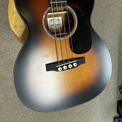 Martin 000C Jr-E Bass Junior Short Scale Acoustic/Electric Burst w/ Case image 2