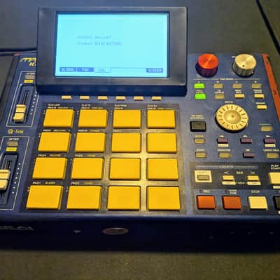 Akai MPC1000 Music Production Center 2004 - 2013 - Blue