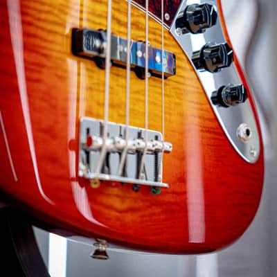 Fender 2024 Collection Made in Japan Hybrid II Jazz Bass – Sunset Orange Transparent image 3