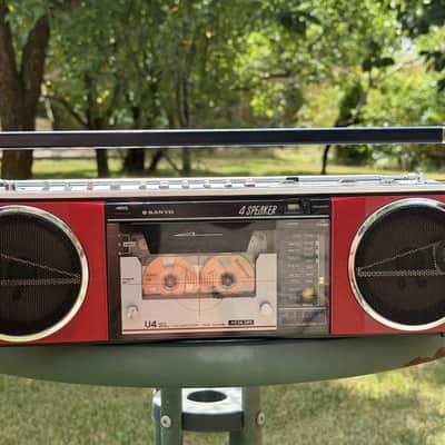 Весна Sanyo U4 SL Rare Vintage Boombox Serviced Cassette AM/FM Radio Portable Warranty image 9