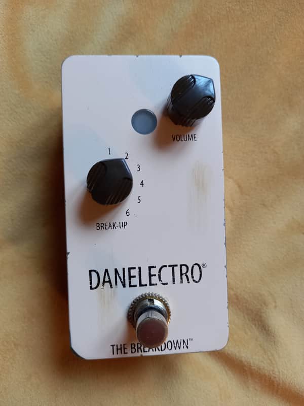 Danelectro The Breakdown