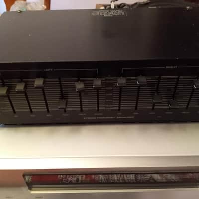 Numark EQ2100 equalizer in excellent condition-  1980's image 2