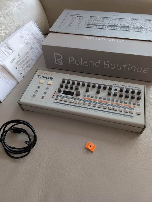 Roland TR-09 Rhythm Composer