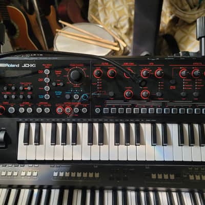 Roland JD-Xi 37-Key Analog/Digital Crossover Synthesizer 2015 - Present - Black