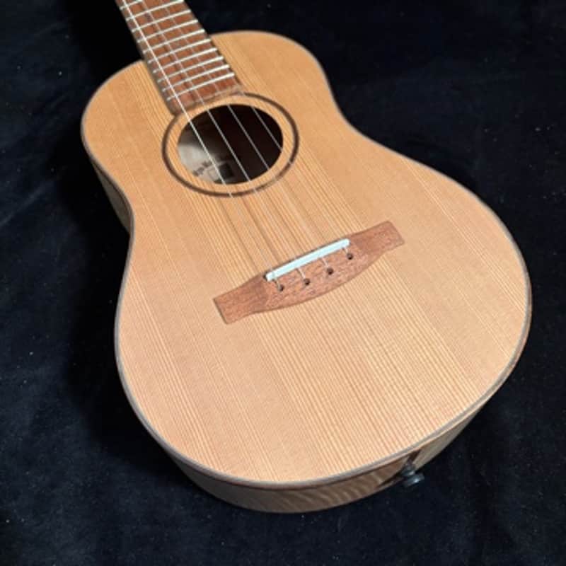 Mya-Moe Tenor Ukulele - Flamed Maple / Red Cedar