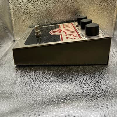 Electro-Harmonix Big Muff Pi 2000 - Present - Silver / Black / Red image 5
