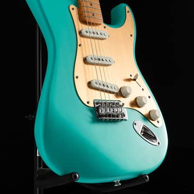 Squier 40th Anniversary, Vintage Edition Stratocaster Satin Seafoam Green image 4