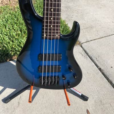 Sadowsky modern NYC 5 2016 Blue sunburst image 2