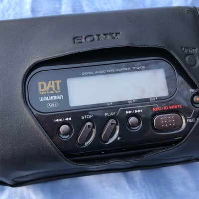 Sony DAT Walkman TCD-D8 Portable Recorder w/ Case & Power Supply image 5