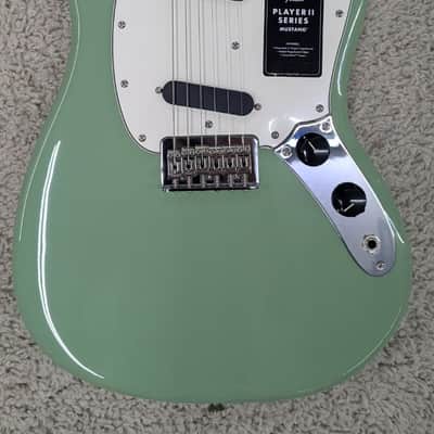Mint Fender Player II Mustang Electric guitar, Rosewood Fingerboard, Birch Green -MIM image 3
