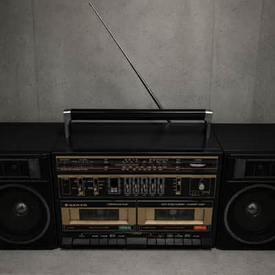 Vintage Sanyo C-35 Boombox Fully Working Cassette Player AM/FM Radio 1980s Retro Stereo Ghettoblaster Japan image 3