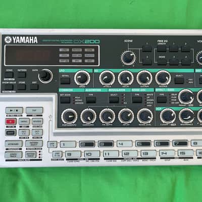 Yamaha DX200 Desktop Control FM Synthsizer DX7 PLG150