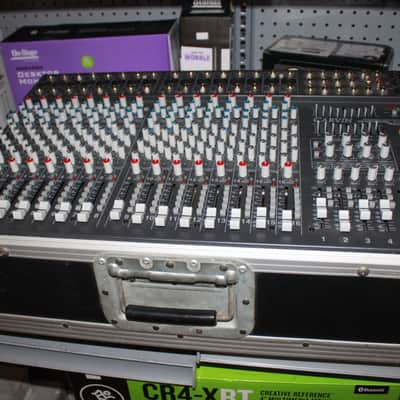 Carvin Powered Concert Series 1200-Watts 16-Channel Mixer w/Road Warrior Case C1644P (used) image 1