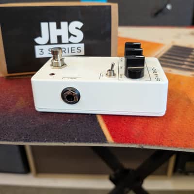 JHS 3 Series Screamer image 5