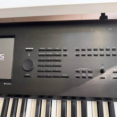 Korg Kronos X Music Workstation 88 Keys 2010s - Black  - With Gator GK-88 Lightweight 88-Note Keyboard Case with Wheels image 3