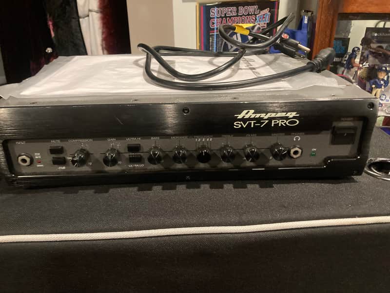 Ampeg SVT-7 PRO 1000-Watt Bass Amp Head 2010 - Present - Black image 1