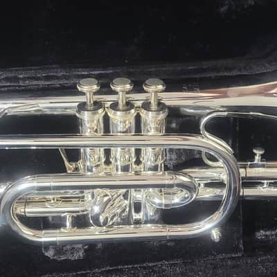 Getzen Capri Series Cornet Shepherd's Crook ,2 Mouthpieces & Hardcase . 1992 - Silver plated image 20
