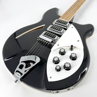 1999 Rickenbacker 370 - Jetglo image 2