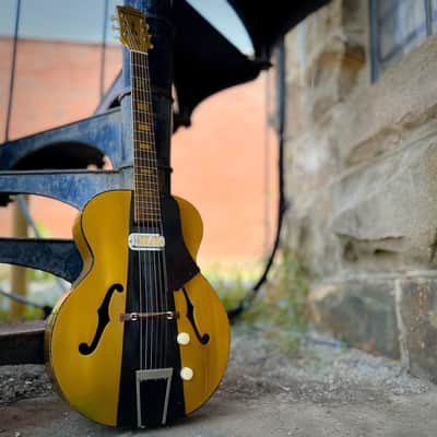 1963 Harmony H37 Hollywood Electric Archtop - Gold