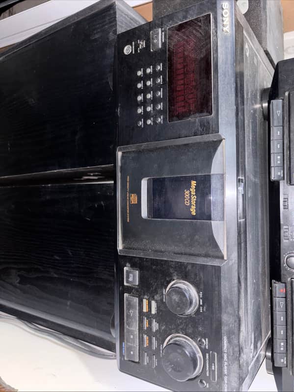 Sony compact disc player cdp-cx691 Idk - Black image 1