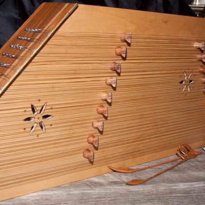 Mid-East DHSNW | Persian Hammered Dulcimer / Santur - Walnut. New with Full Warranty! image 4