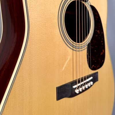 Martin D-28 Standard - Natural image 7
