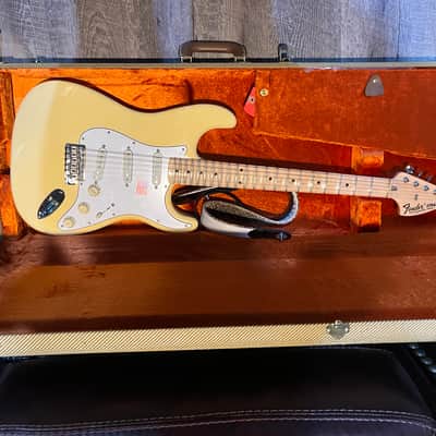 Fender Yngwie Malmsteen Artist Series Signature Stratocaster with Maple Fretboard 2007 - Present - Vintage White image 1
