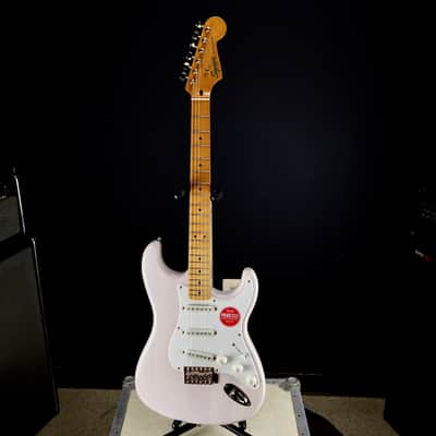 Squier FSR Classic Vibe '50s Stratocaster Maple Fingerboard Parchment Pickguard Gold Hardware White Blonde image 4
