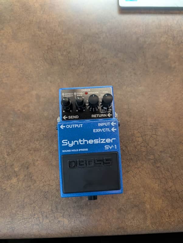 Boss SY-1