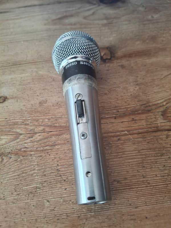 Shure 565SD Switchable Cardioid Dynamic Microphone