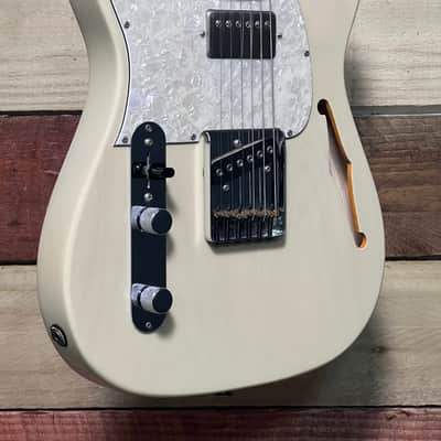 G&L Tribute Series ASAT Classic Bluesboy Semi-Hollow Blonde Left-Handed image 2