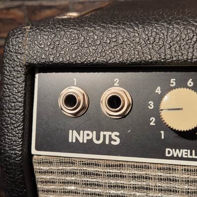 Fender Vibro-King Custom 60-Watt 3x10" Guitar Combo w/ Footswitch image 3