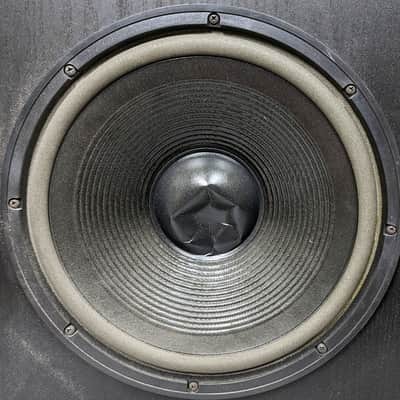 KLH 912B Floorstanding 3-Way Speakers - Black image 4
